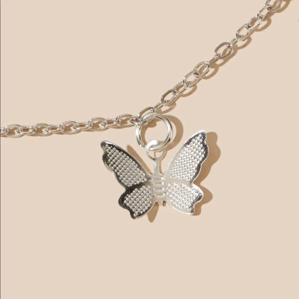 ✨2/$25✨Silver Butterfly Charm Bracelet✨ - Picture 3 of 4